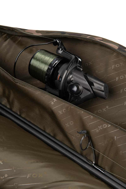 clu465_fox_camolite_6_rod_hardcase_12ft_rods_between_dividers.jpg