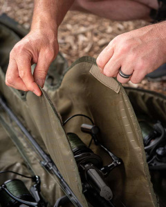 clu472_camolite_explorer_tri_sleeve_in_use_1.jpg