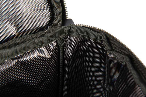 clu490_fox_camolite_small_coolbag_lining_detail.jpg