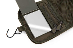 clu496_fox_camolite_wash_bag_mirror_detail.jpg