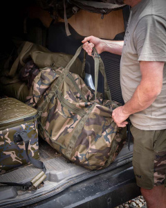 clu520_camolite_kit_bag_in_use_7.jpg