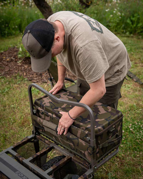 clu517_camolite_explorer_barrow_organiser_standard_in_use_10.jpg