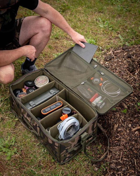 clu517_camolite_explorer_barrow_organiser_standard_in_use_4.jpg