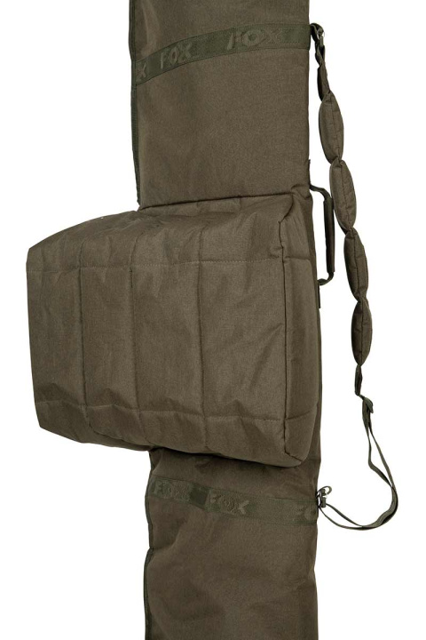 clu533_fox_voyager_13ft_4_rod_holdall_reel_padding.jpg