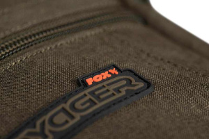 clu569_fox_voyager_shoulder_bag_detail_2.jpg