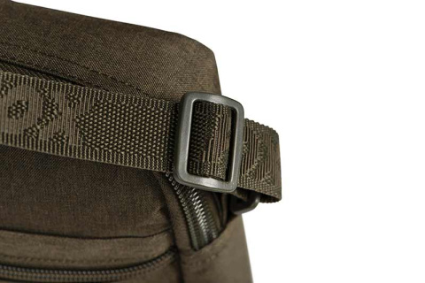 clu569_fox_voyager_shoulder_bag_strap_detail.jpg