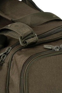 clu555_fox_voyager_medium_carryall_strap_clip_grab_handle.jpg