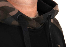 cfx432_437_fox_black_camo_pullover_prem_310_hoodie_neckline.jpg
