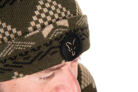 chh030_fox_festive_bobble_hat_logo.jpg