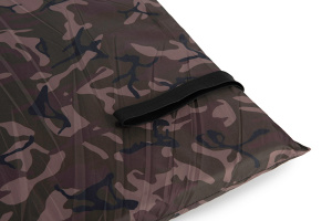 ccc061_fox_camo_flat_unhooking_mat_corner_detail.jpg
