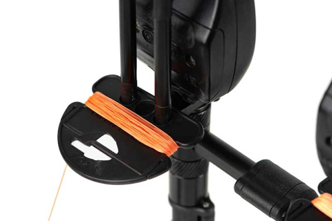 cbw006_010_fox_captive_backlead_on_snag_ears_2.jpg