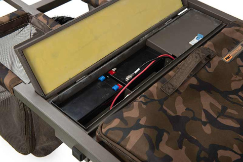 ctr020_fox_transporter_power_barrow_battery_compartment.jpg